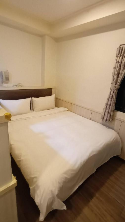 Galaxy Mini Inn Тайбэй Экстерьер фото