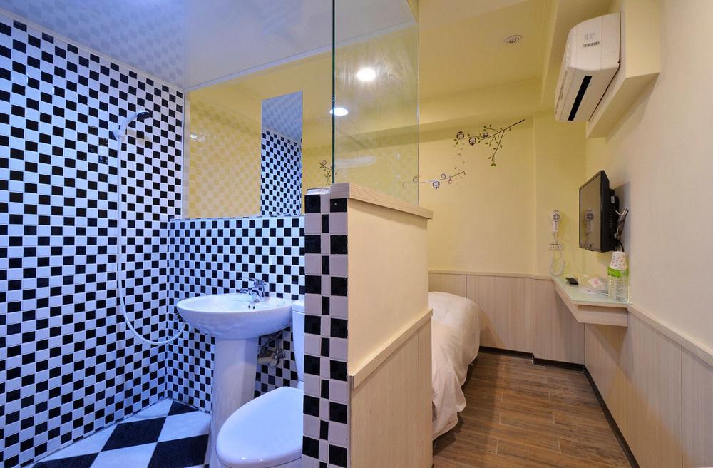 Galaxy Mini Inn Тайбэй Экстерьер фото