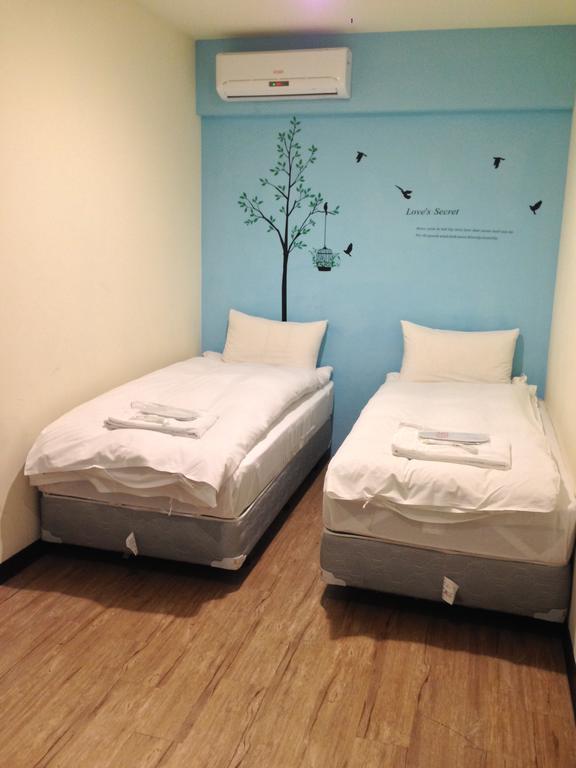 Galaxy Mini Inn Тайбэй Экстерьер фото