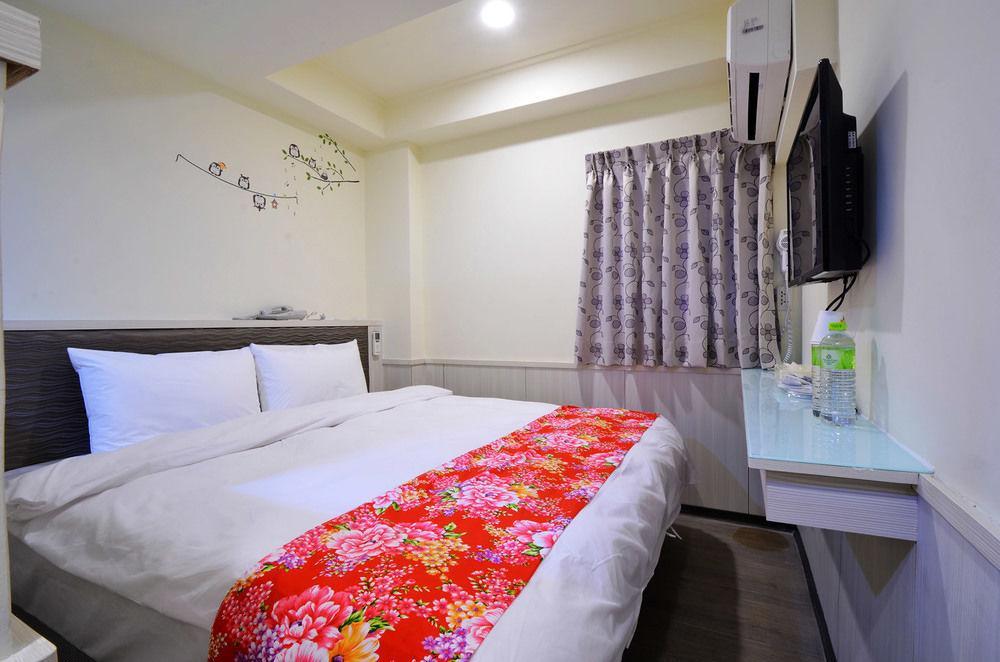 Galaxy Mini Inn Тайбэй Экстерьер фото