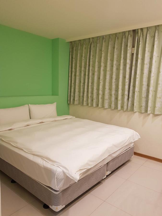 Galaxy Mini Inn Тайбэй Экстерьер фото