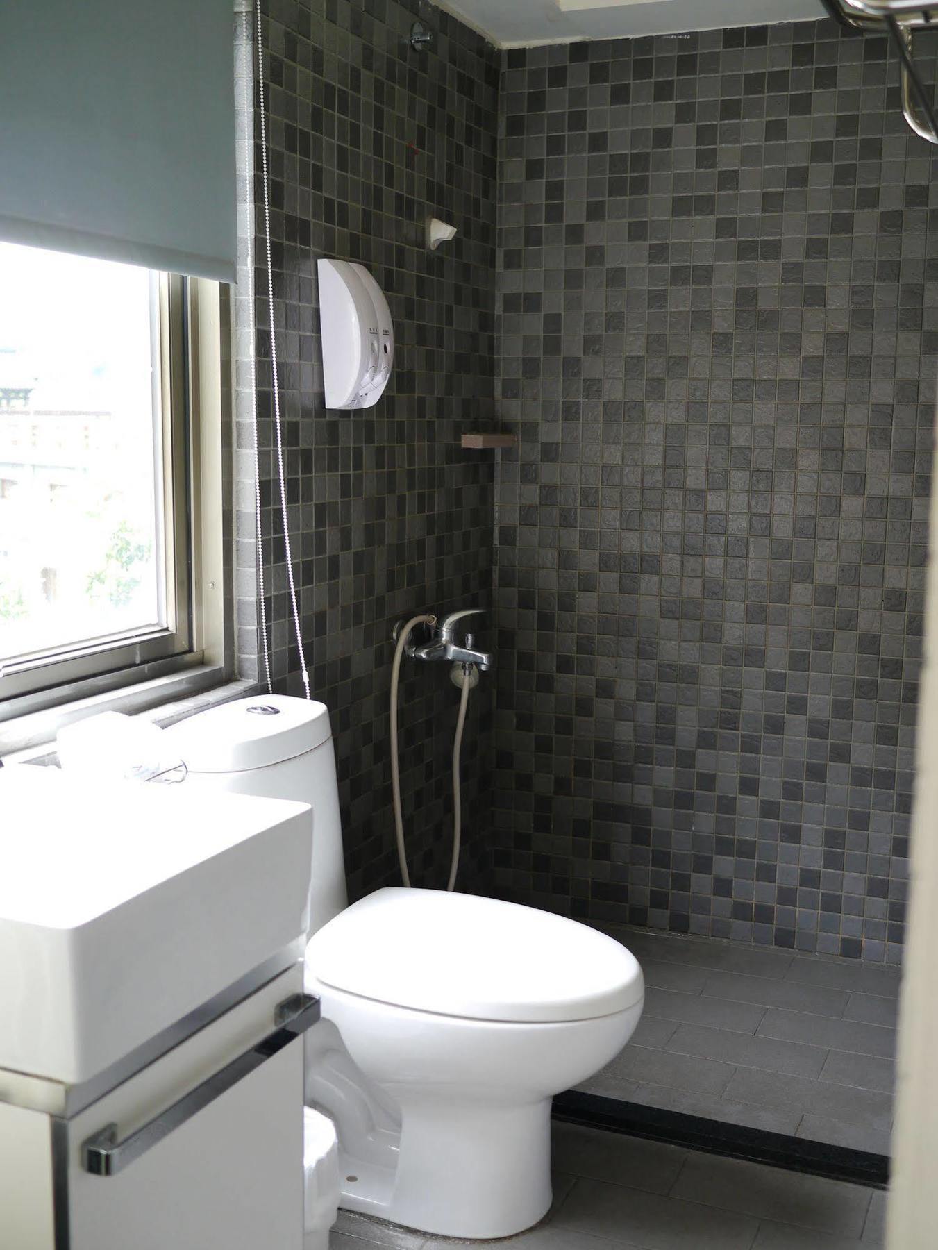 Galaxy Mini Inn Тайбэй Экстерьер фото