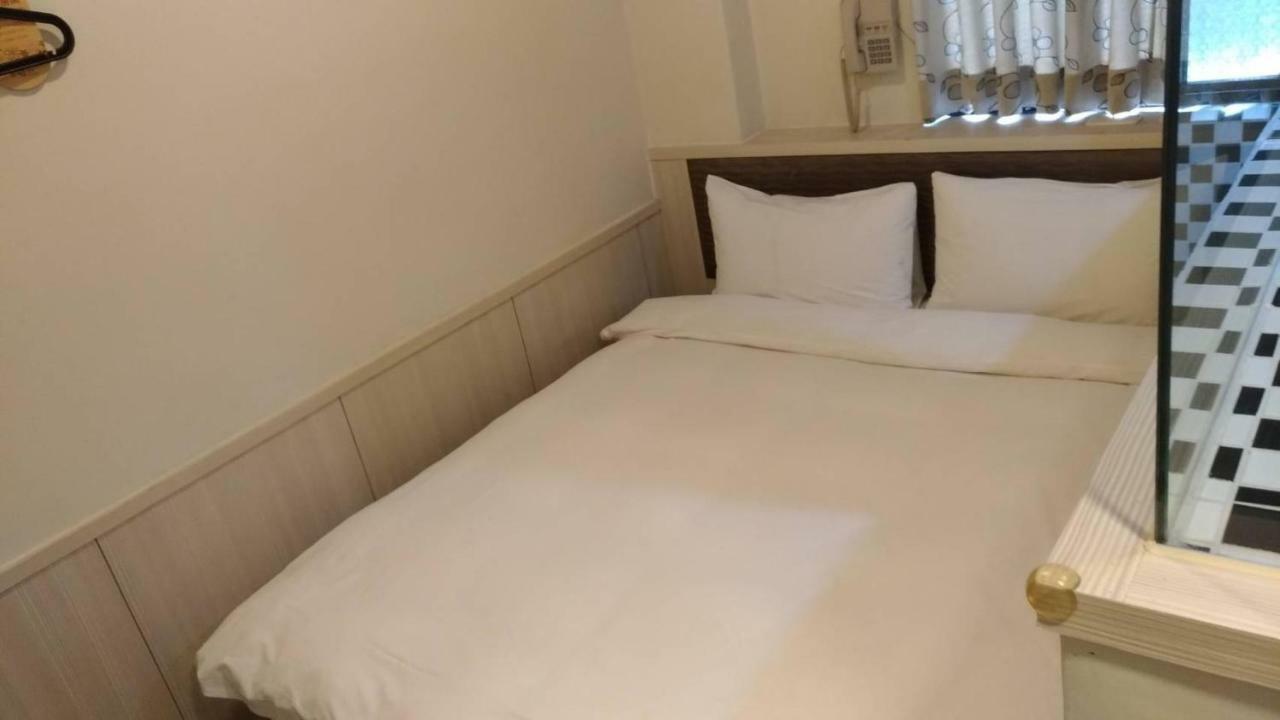 Galaxy Mini Inn Тайбэй Экстерьер фото